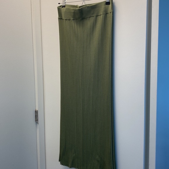 Wilfred Long Skirt w/ Front Slit - Green - Picture 2 of 4